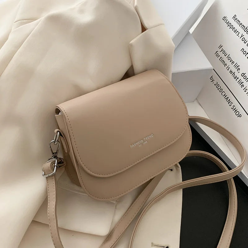 Women’s Saddle Crossbody Bag – Simple Summer Fashion Shoulder Bag for Girls and Women
